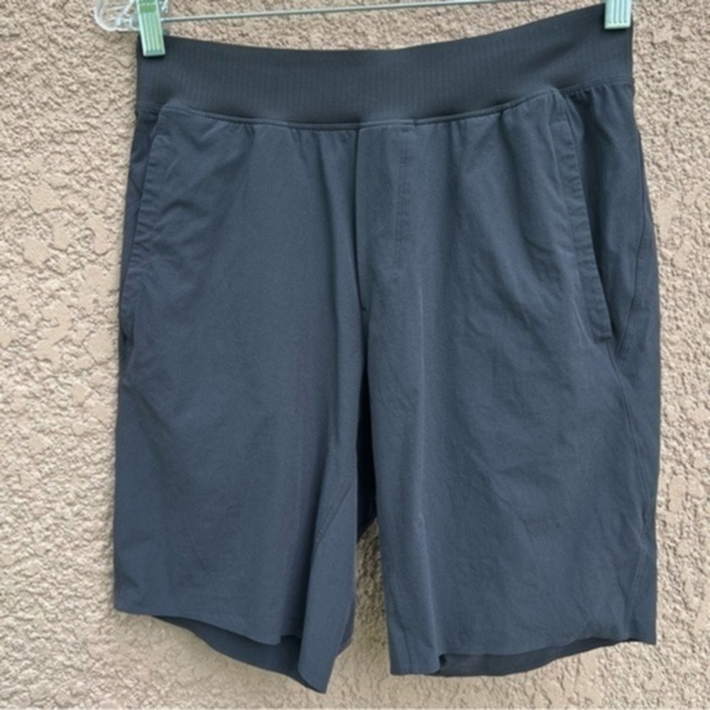Lululemon Men's Gym Shorts,‎ Unlined Activewear Casual Workout